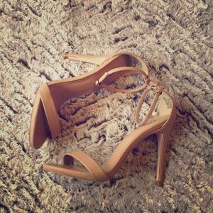 Size 5.5 Nude Heel